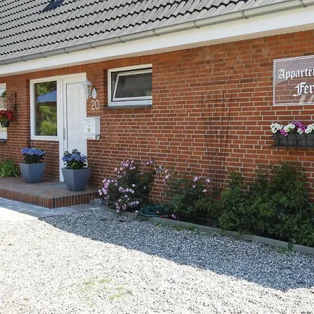 Appartamento Nice In W/ Wifi And 1 Bedrooms